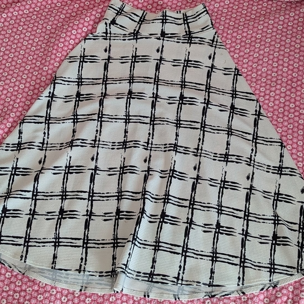 Stylish Black and White Plaid Women's Skirt